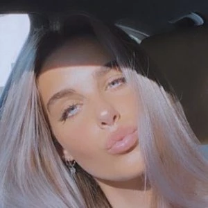 Hannah Evana - Parents, Networth, Bio, Birthdate, Family Wiki & More