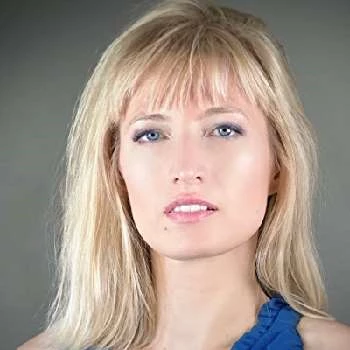 Eve Constance - Age, Bio, Birthdate, Family, Networth & More