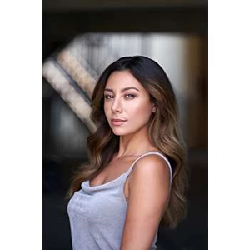 Evelin Carvajal - Age, Bio, Birthdate, Family, Networth & More