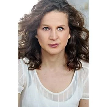 Éveline Gélinas - Age, Bio, Birthdate, Family, Networth & More