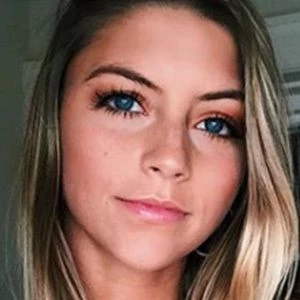 Maclaine Farrell - Networth, Bio, Birthdate, Age, Family & More