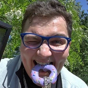 FattyPillow - Family, Bio, Birthdate,Age, Networth , Wiki& More