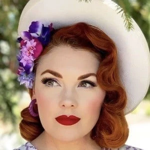 Laci Fay Biography