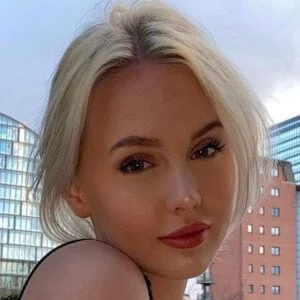 Faye Bate - Age, Bio, Birthdate, Family, Networth & More