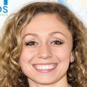 Natalia Fedner - Wiki, Bio, Birthdate, Networth, Family & More