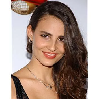 Fernanda Tavares - Age, Bio, Birthdate, Family, Networth & More