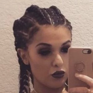 Emily Fernandez Biography