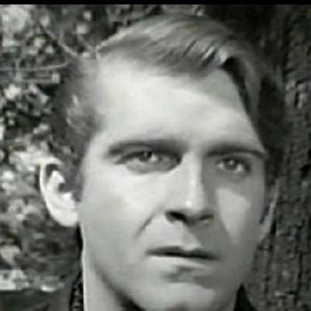 Fernando Luján - Wiki, Bio, Networth, Birthdate, Family & More