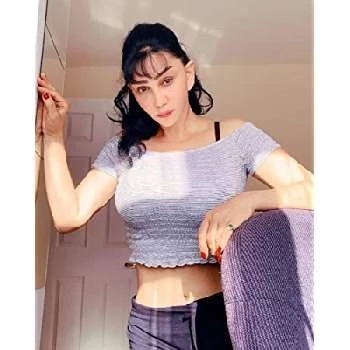 Ferozeh - Age, Bio, Birthdate, Family, Networth & More