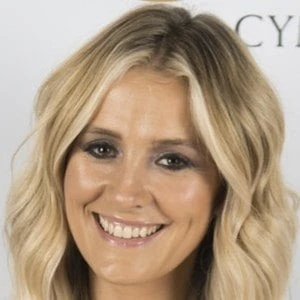 Elin Fflur - Age, Bio, Birthdate, Family, Networth & More