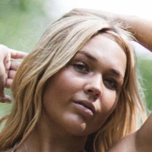 Paris Fietsam - Age, Bio, Career, Family, Wiki, Networth & More