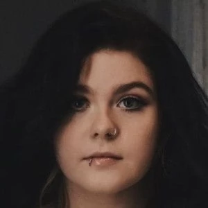 Leanna Firestone Biography