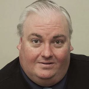 Simon Fisher-Becker Biography