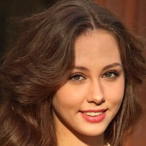 Nini Flash - Wiki, Family, Bio, Birthdate, Networth & More