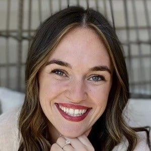 Lindsay Fleming - Age, Bio, Birthdate, Family, Networth & More