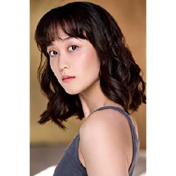 Flora Jiwu Hwang - Age, Bio, Birthdate, Family, Networth & More