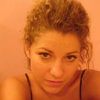 Flora Kalomoiri - Age, Bio, Birthdate, Family, Networth & More