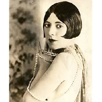 Florence Clark - Age, Bio, Birthdate, Family, Networth & More