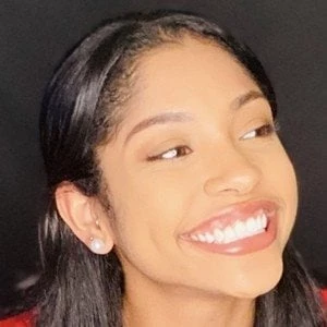 Katie Florence - Birthplace, Bio, Wiki, Birthday, Family, Networth & More