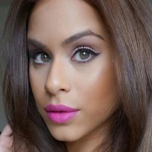 Melissa Flores Biography