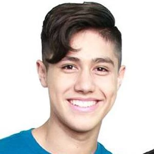 Menny Flores - Age, Height, Birthdate, Bio, Family, Networth & More