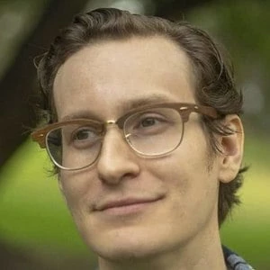 Pedro Flores Biography