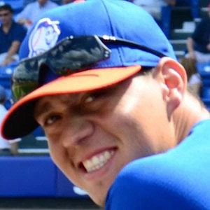 Wilmer Flores - Biography, Birthdate, Family, Networth & More