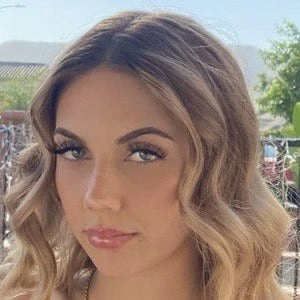 Arianna Flowers Biography