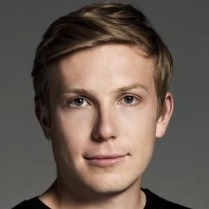 Tom Foolery Biography