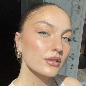 Jaclyn Forbes Biography