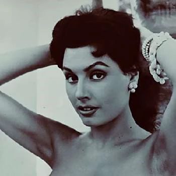 Franca Parisi - Biography, Birthday, Wiki, Family, Networth & More