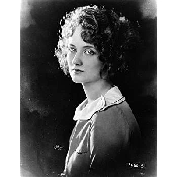 Frances Howard - Age, Bio, Birthdate, Family, Networth & More