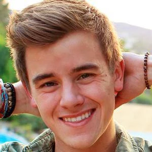 Connor Franta Biography