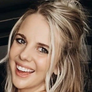 Nicole Franzel Biography