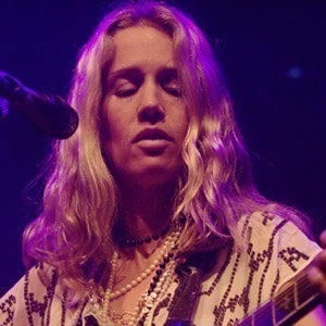 Heather Nova - Biography, Birthdate, Family, Networth & More