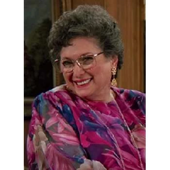 Fritzi Burr - Family, Bio, Wiki, Dat of Birth, Networth & More