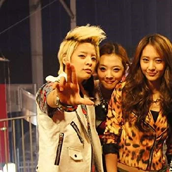 Fx - Age, Bio, Birthdate, Family, Networth & More