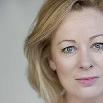 Gabrielle Glaister - Networth, Bio, Wiki, Family, Birthday, Networth & More