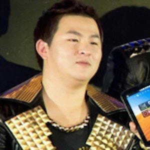 Huh Gak - Family, Bio, Birthdate,Age, Networth , Wiki& More