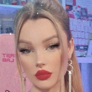 Aroia García - Networth, Biography, Birthdate, Family & More