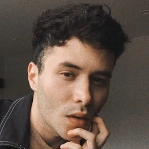 Atl Garza - Birthplace, Bio, Wiki, Birthday, Family, Networth & More