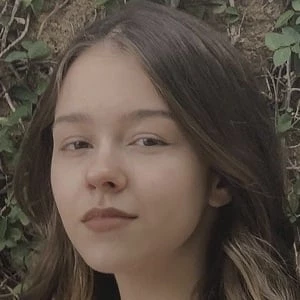 Júlia Gava Biography