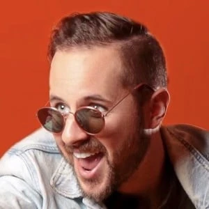 Gavin Dees - Income, Birthday, Family, Bio, Networth & More