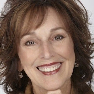 Elizabeth George - Age, Bio, Birthdate, Family, Networth & More