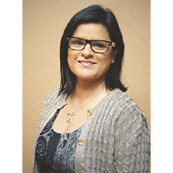 Georgina Lightning - Family, Bio, Birthday, Family, Income & More