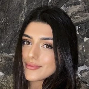 Venus Ghazi - Income, Birthday, Family, Bio, Networth & More