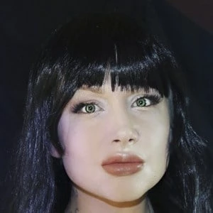 Gia Gotham - Family, Bio, Birthday, Family, Income & More