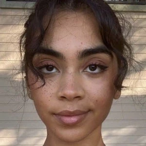 Taylor Giavasis Biography