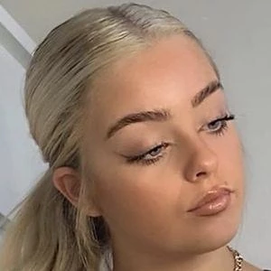 Katy Gibbs - Income, Birthday, Family, Bio, Networth & More