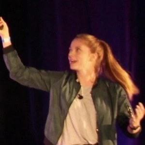 Simone Giertz Biography